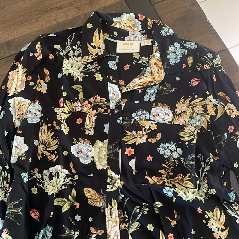 Pre-loved- Maeve by Anthropologie Spring Themed Blouse Size 6.